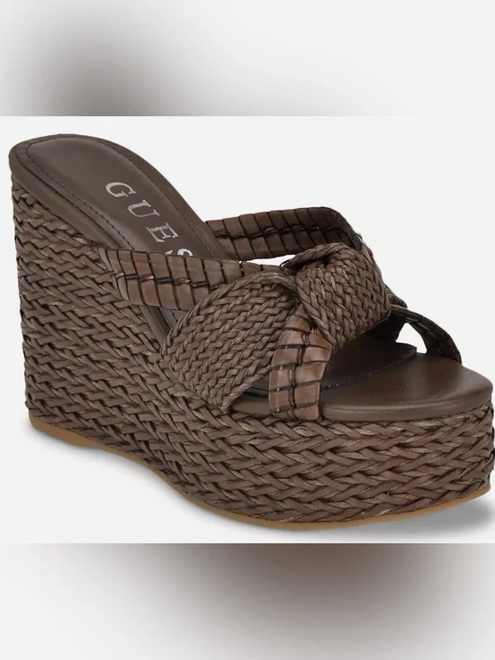 New in Box GUESS Brown Evah Woven Platform Wedge Sandals, size 9.