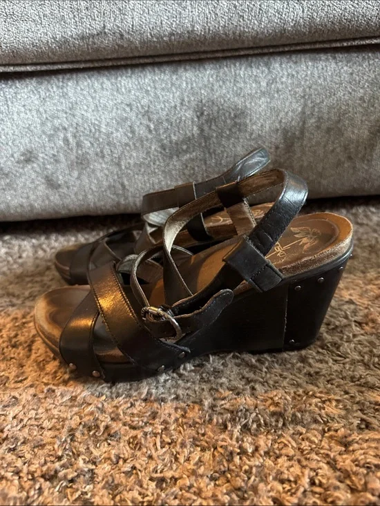 Dansko Frida Wedge Sandals - Black Strappy Women’s Heels