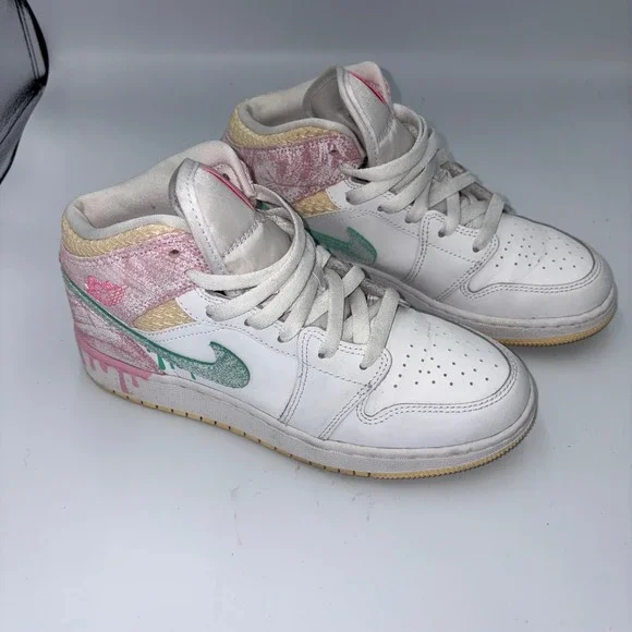 Nike Air Jordan 1 Mid‎ Paint Drip White Pink Green GS DD1666-100 Mens 5.5Y