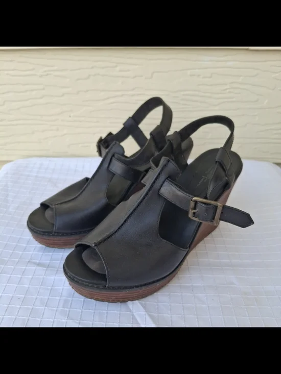 Timberland Black Leather Open-Toe Wedge Sandals Womens Sz 8
