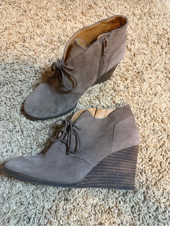 Lucky Brand Gray Suede Wedge Ankle Booties Size 7