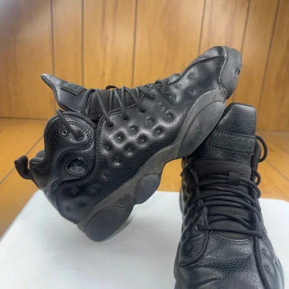 Jordan Team Showcase‎ Triple Black Kids Basketball Shoes 820273-002 Size 7Y