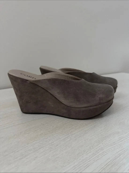 Cordani Taupe Suede Wedge Mules GUC Size 40 (9.5-10)