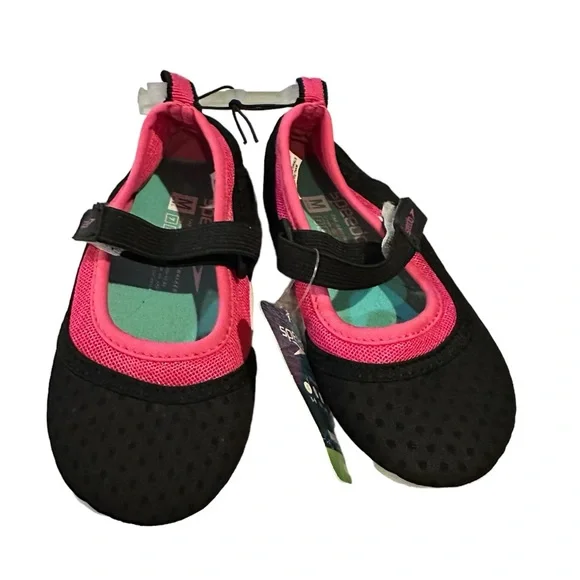 Speedo Mary Jane Water Shoes Black with pink trim medium‎ (7-8) NWT