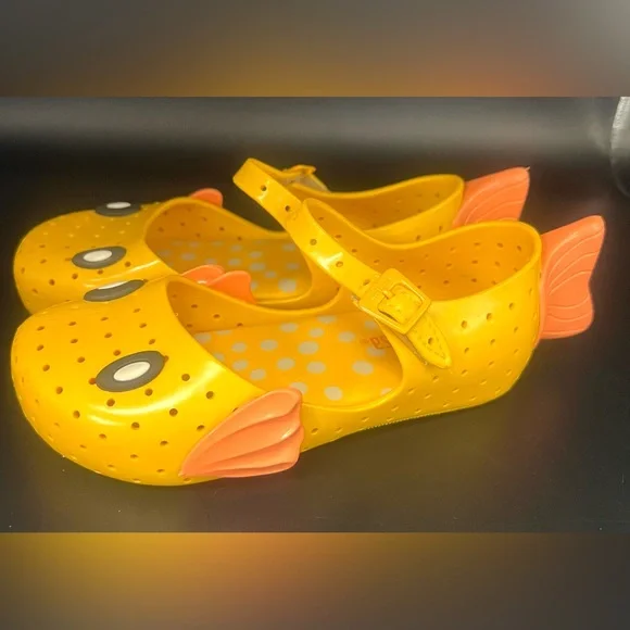 Mini Melissa- Yellow Fish‎ Design Shoes- Size: Girls 11