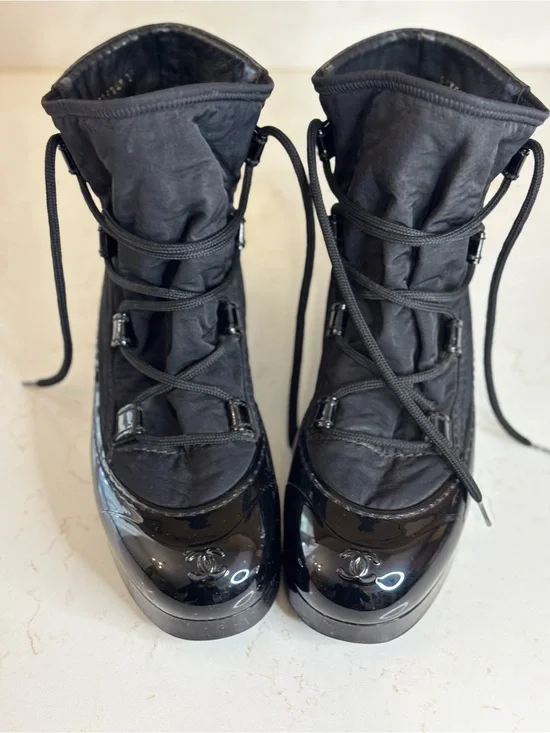 CHANEL Black Quilted Lace-Up Patent Toe Winter Boots