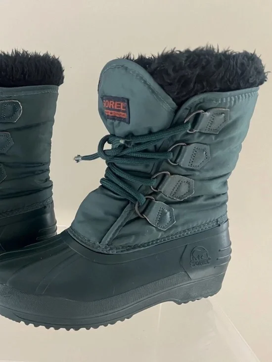 Sorel Dark Green Snow Boots Womens Size 8