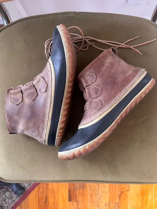 Sorel Out N About Boots (8.5)