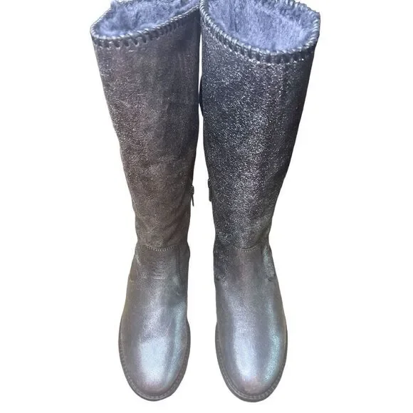 Trask Ariana Shearling Boots in Silver With 1/4 Zip NWT No Box Size 6