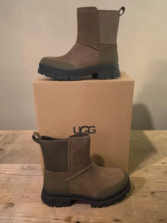 UGG Ashton Weatherized Chelsea Dark Toffee Boots Waterproof--Size-8.5