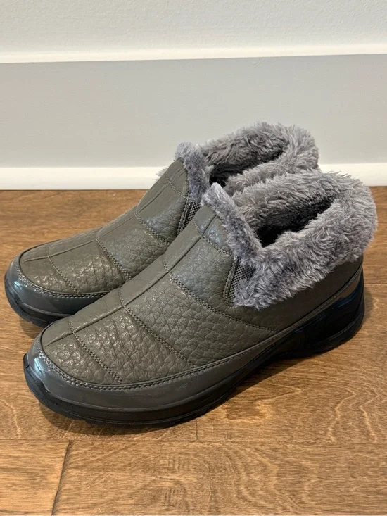 Women’s Easy Street Flurry Gray Waterproof Winter Booties Faux Fur Trim 8.5