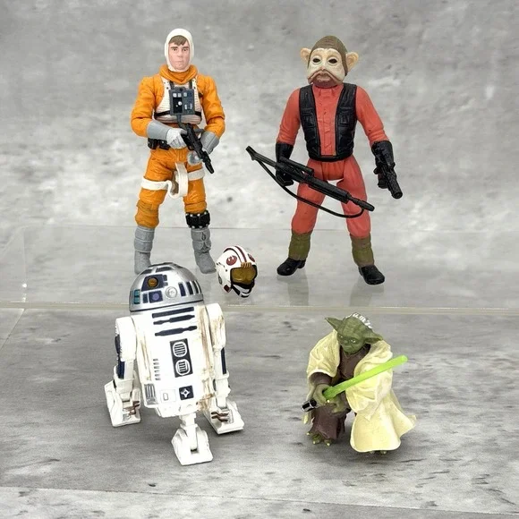Star Wars Action Figures lot of 4 Luke Skywalker, Yoda, R2-D2 & Nien Nunb