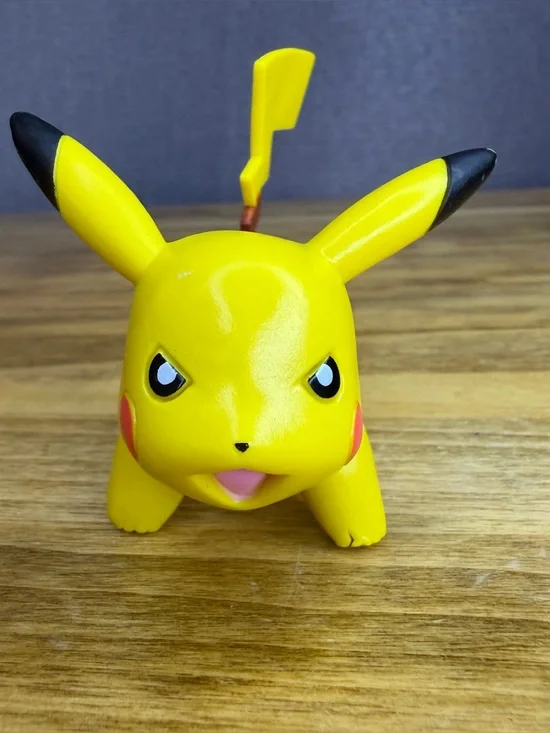 Pokémon Pikachu Figure 2011 JAKKS All Fours Pose, Yelling Expression Toy