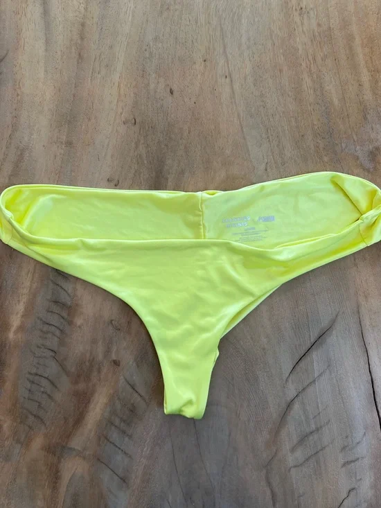 Frankie’s x Naomi yellow bottoms