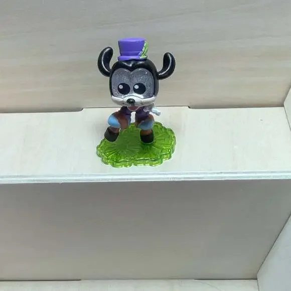 Disney Doorables Ticket to Fun Goofy Mini Figure