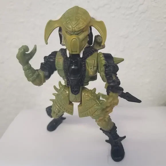 Vintage 1996 Stalker Predator Series 3 Kenner Action Figure