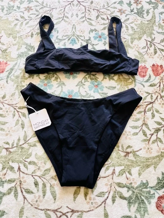 Monday Swimwear Bikini Black Small Medium Seychelles