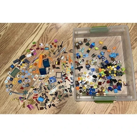 Lego Minifigures, Accessories, Weapons, Tools, Star‎ wars, ETC READ