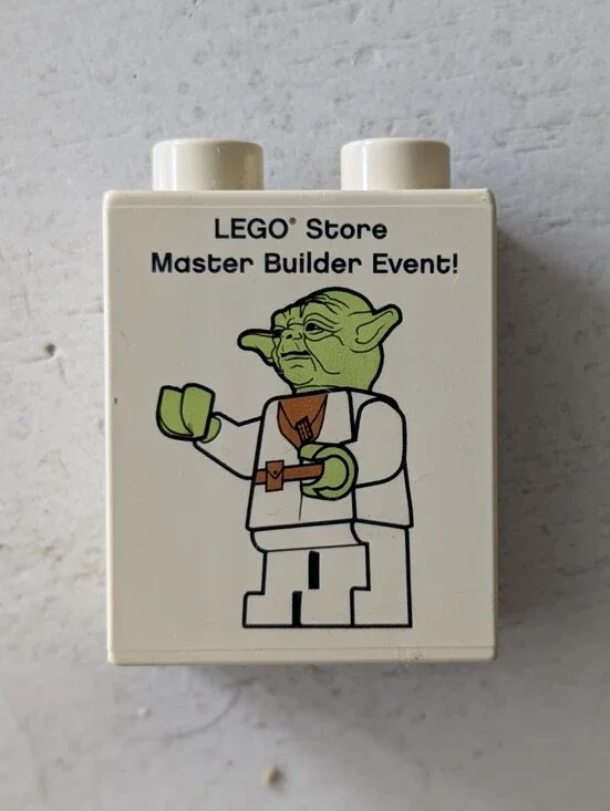 VINTAGE 2009 LEGO STORE MASTER BUILDER EVENT YODA BRICK