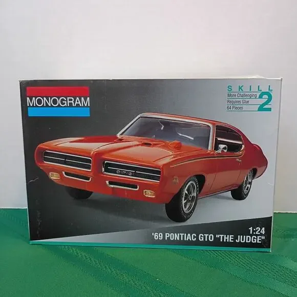 Monogram Model Kit '69 Pontiac GTO 