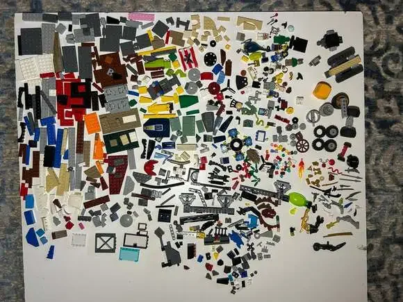 Assorted Mini Legos Lot over 2lbs with weapons, figures incomplete see photos