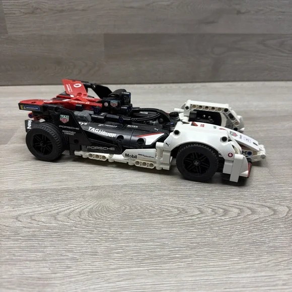 Lego Technic 42137‎ Formula E Porsche 99X Electric NO INSTRUCTIONS Assembled