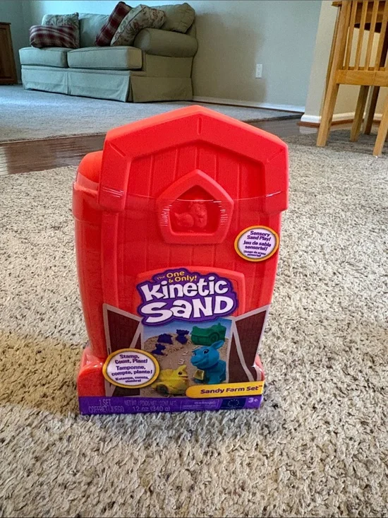Kinetic sand  Farm Set