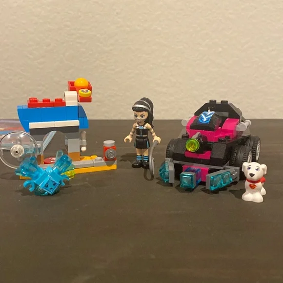 LEGO DC Super Heroes Girls Lashina Tank 41233
