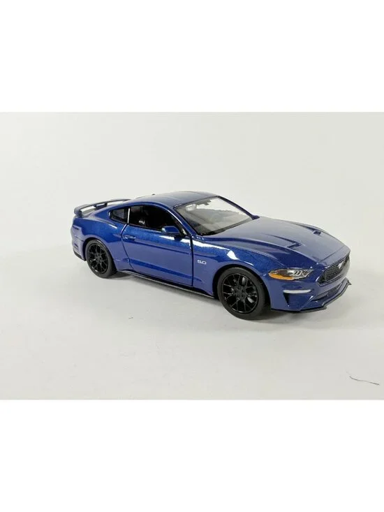 Motor Max 2018 Ford Mustang GT 1:24 Diecast Model Car Blue