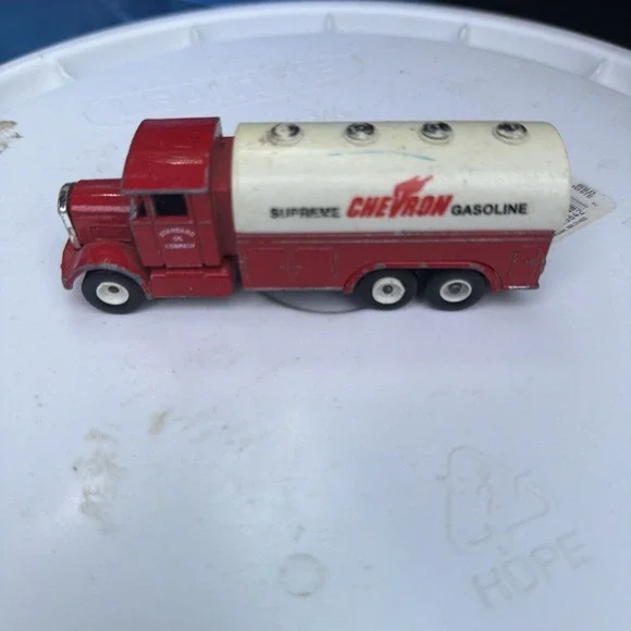 Chevron‎ Diecast Red Toy Tanker Truck Supreme Gasoline Standard Oil Company