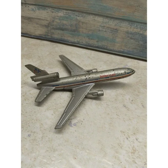 ERTL AMERICAN AIRLINES‎ -China 1987 - Silver