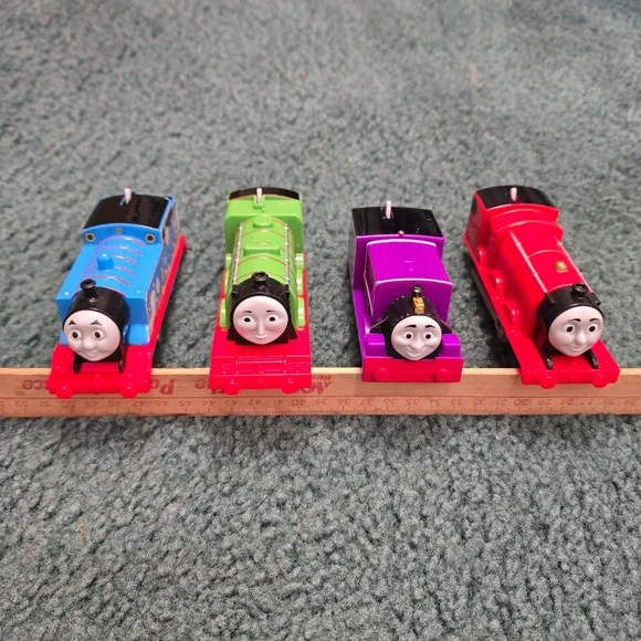 Thomas‎ & Friends TrackMaster Motorized Train Lot Thomas James Henry Charlie 4pc