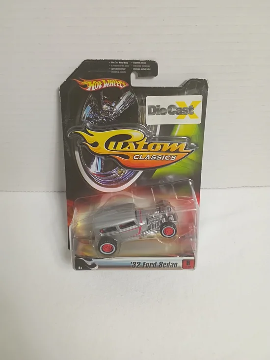 Hot Wheels Custom Classics '32 Ford Sedan #8 of 9 Fresh Paint Series 1