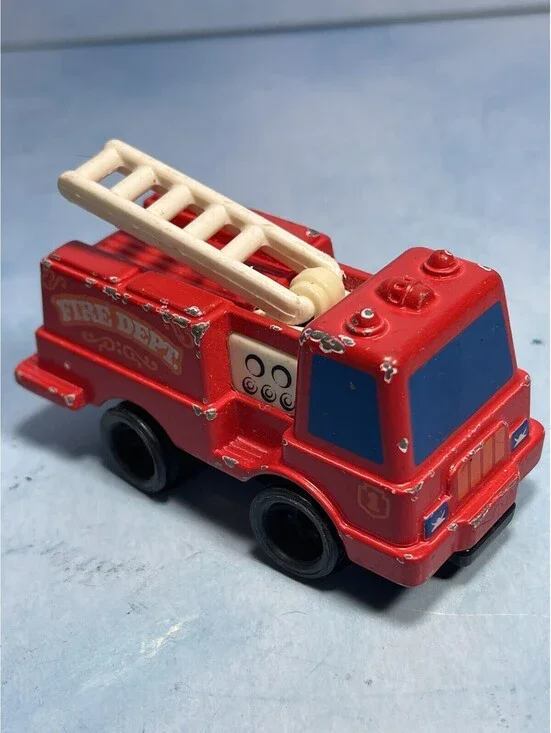 1979 Mattel Fire Dept Truck Die Cast w/Ladder