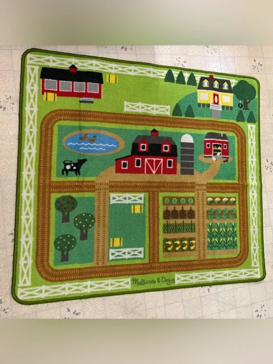 Melissa and Doug The Barnyard Farm Play Rug in Great Condition about 35” x 39”