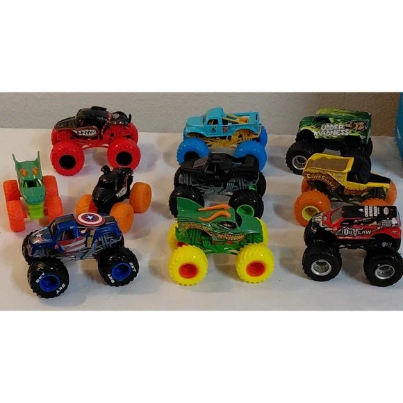 Monster Jam Hot Wheels Monster Trucks Lot Of 10 Captain America EarthShaker