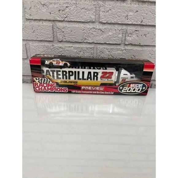 NASCAR 2000 Wade Burton #22 Caterpillar Transporter & Car 1/64 Scale
