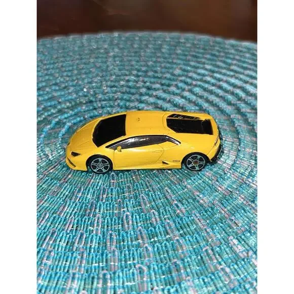 Maisto Lamborghini‎ Huracan LP610-4 Yellow  Diecast Car  1/64 Loose