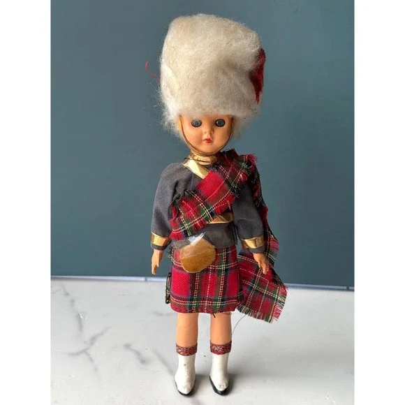 Vintage Scottish Souvenir Doll Red Tartan Kilt Hat Highland Dress 9.5