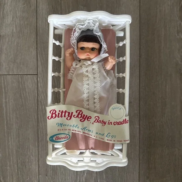 ULTRA‎ RARE VINTAGE UNEEDA 1974 BIG EYES DOLL 