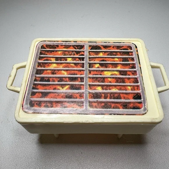 Vintage Mattel Barbie Star Traveler RV Camper Tabletop Grill Accessory‎