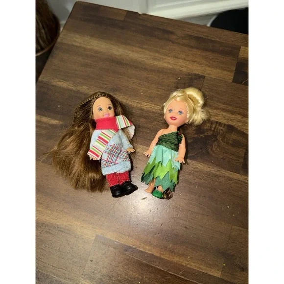 Mattel 2004 Barbie Kelly I'm A Tree Ornament And Friend Becky Holiday‎ Party