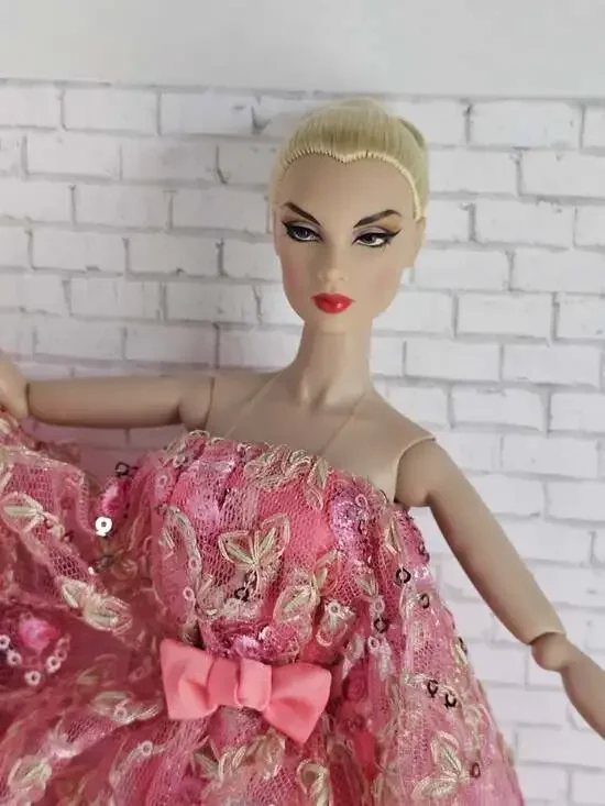 Integrity Toys 2019 East 59th Victoire Roux Pink Champagne Fashion Doll Rare