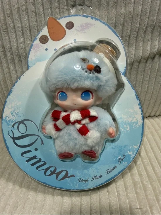 Dimoo World x PopMart Blue Snowman Vinyl Plush Blister Pack. New in package