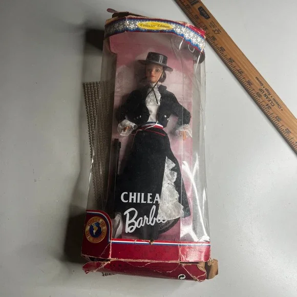 Mattel 1997 Chilean Barbie Dolls of the World Collector Edition 18559 NIB