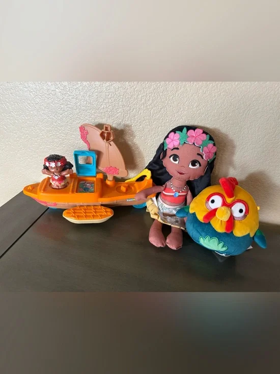 Disney Moana Toy Lot Little People Canoe Doll & Hei Hei Squishmallow