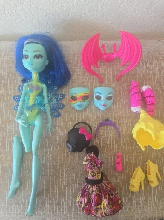 Monster High Doll Inner Monster Spooky Sweet Frightfully Fierce Set
