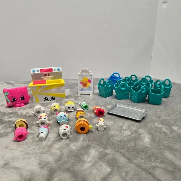 Shopkins Season 4 Food Fair Lot Soda Station Figures Shopping Bags Accessory Set