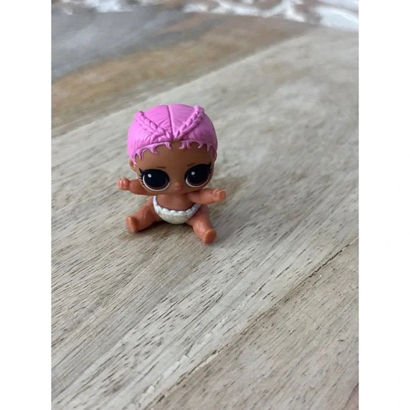 LOL Surprise Lil Sister Baby Doll Pink Braided Hair White Diaper 03 Figure MGA