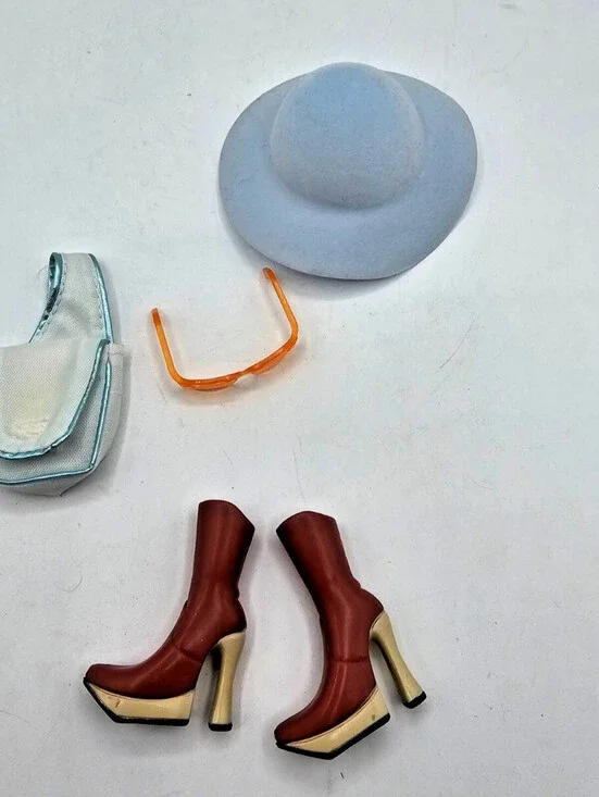 Lot of Vintage Bratz Doll Shoes Hat Glasses Y2K Platform Heels Brown Boots